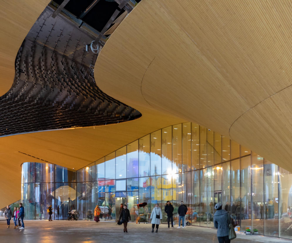 Tak wygląda biblioteka przyszłości. Roboty, 100 tysięcy książek i niezwykła architektura w sercu Europejskiej stolicy 
