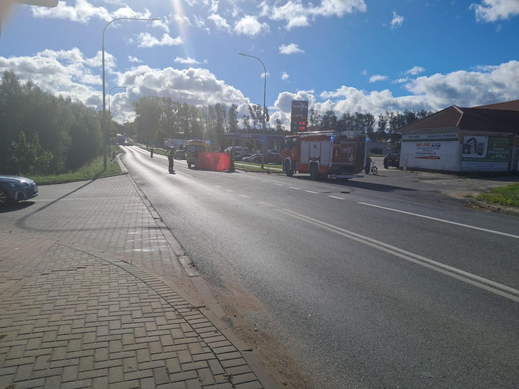 Śmiertelne potrącenie pieszej w Bartoszycach. Droga zablokowana, poważne utrudnienia dla kierowców