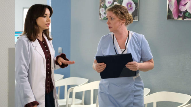 M jak miłość odc. 1919. Aneta (Ilona Janyst), pielęgniarka Tereska (Karolina Lutczyn)