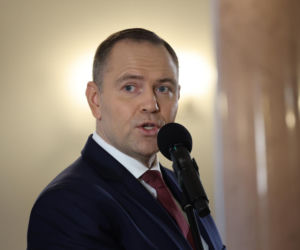 W Pałacu Prezydenckim trwa demontaż Okrągłego Stołu. To nie jest miejsce