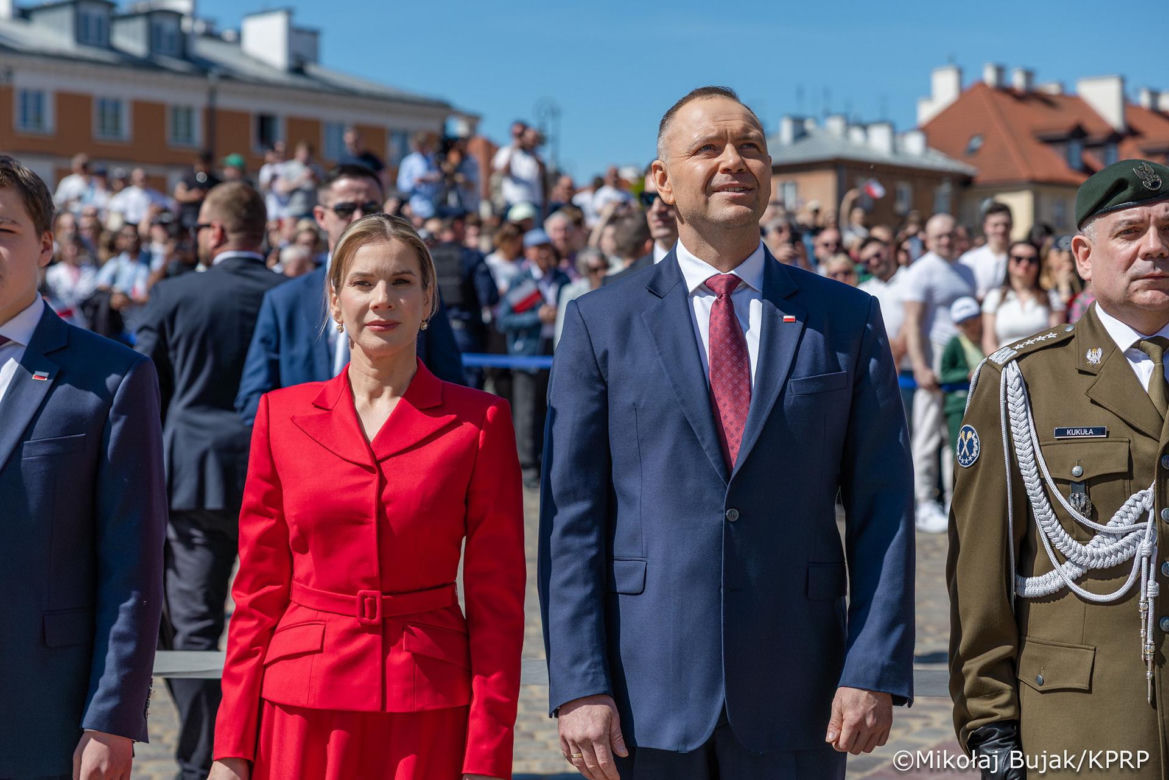 Obchody Dnia Flagi Rzeczypospolitej z udziałem Pary Prezydenckiej. Marta Nawrocka nadała szyku 2 maja