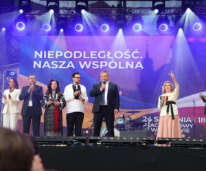 35 lat niepodległej Ukrainy. Obchody na Placu Zamkowym w Warszawie