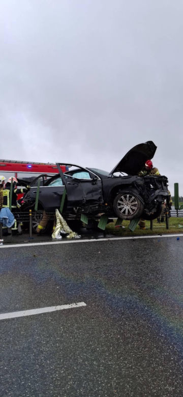 Koszmarny wypadek na A1 między Nowymi Marzami i Grudziądzem. Dwie osoby ranne! [ZDJĘCIA]