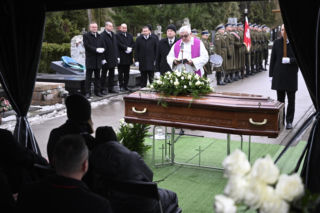 Państwowy pogrzeb Edwarda Linde-Lubaszenki