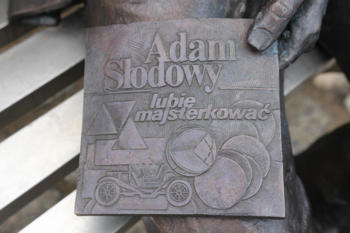 Ławeczka Adama Słodowego w Czarnkowie 