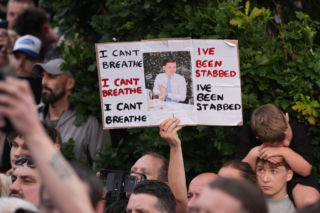 Polski student zginął ugodzony nożem. Policjanci nie wierzyli, że jest ranny i go skuli