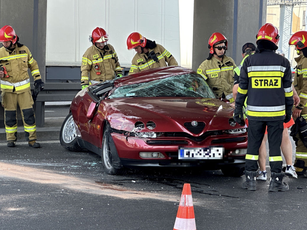  Lambo za 1,5 mln rozbite, alfa romeo na dachu. Wielkie kraksy w Warszawie