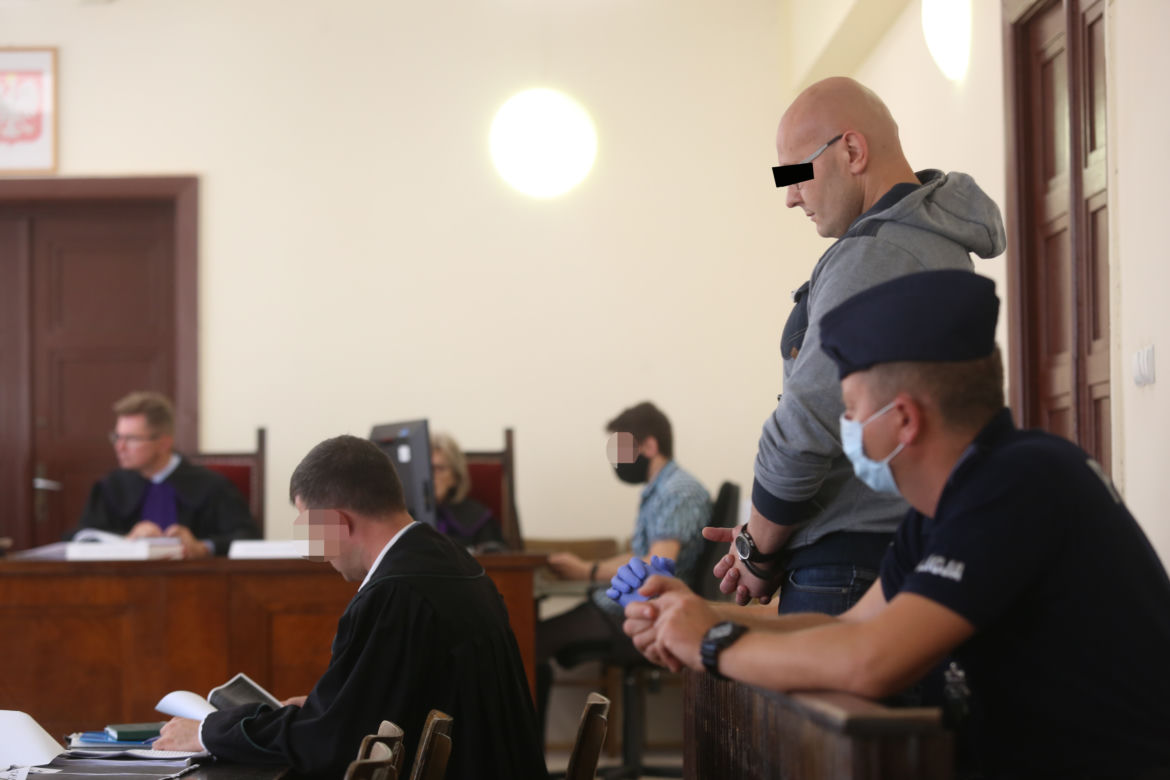 Urządził byłej partnerce piekło. Wywiózł do lasu i chciał zabić  