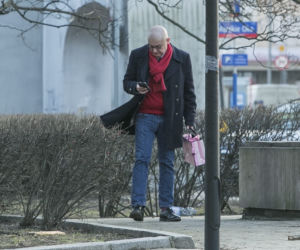 Premier kupił kwiaty a Kamiński bieliznę