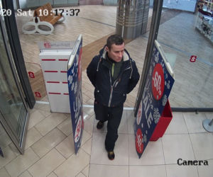 Gliwice: Jest podejrzany o kradzież perfum w CH Forum. Rozpoznajesz go?