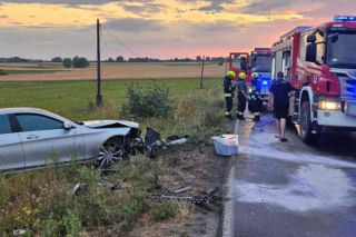 Zabił 69-letnią kobietę, a jej córkę w ciąży ciężko ranił. W sądzie był wyluzowany i uśmiechnięty