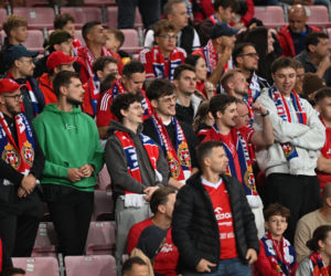 Tak kibice Wisły Kraków bawili się na trybunach. Znajdź się na zdjęciach