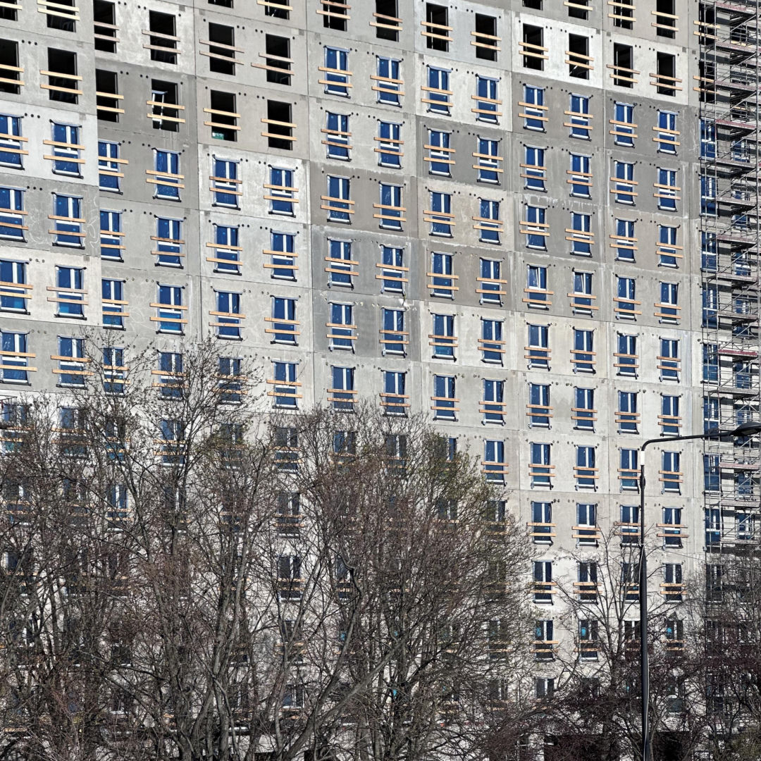 Akademik przy ul. Obrzeżnej w Warszawie