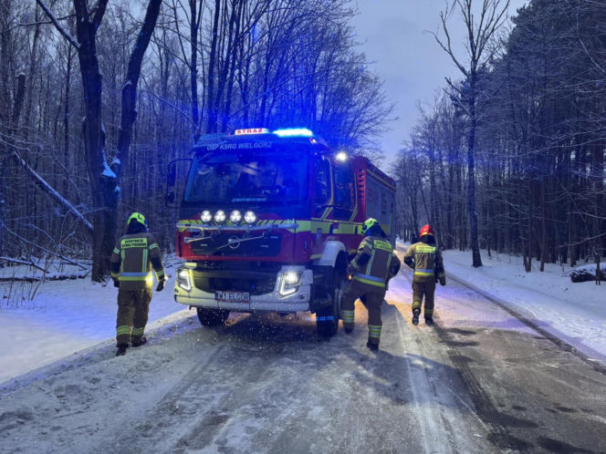 Dachowanie auta na trasie Siedlce - Łosice