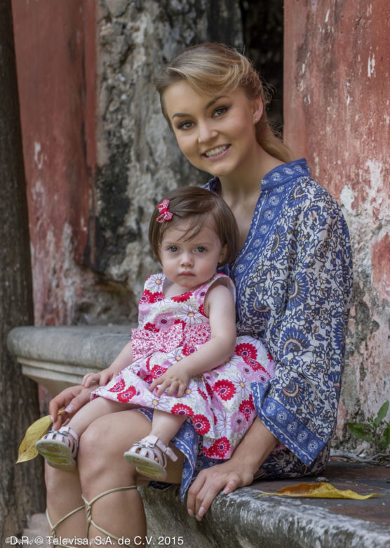 Za głosem serca (Lo Que La Vida Me Robo). Montserrat (Angelique Boyer)