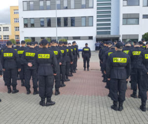 Ślubowanie policjantów w Bydgoszczy. Nasz region zasili 55 nowych funkcjonariusz!