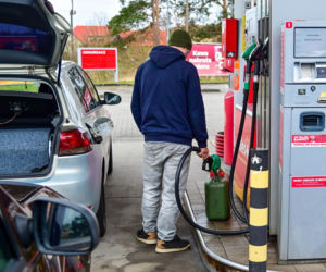 Kolejki niemieckich aut na przygranicznych stacjach paliw