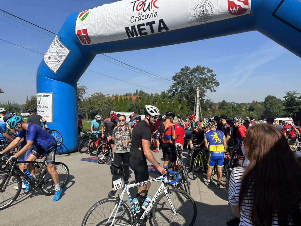 Sportowa rywalizacja i wspólne pomaganie. Za nami 8. edycja Tour de Cracovia Amatorów! 