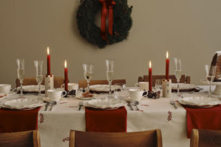 Te dekoracje w kolorze bordo są tak piękne, że trudno oderwać wzrok!