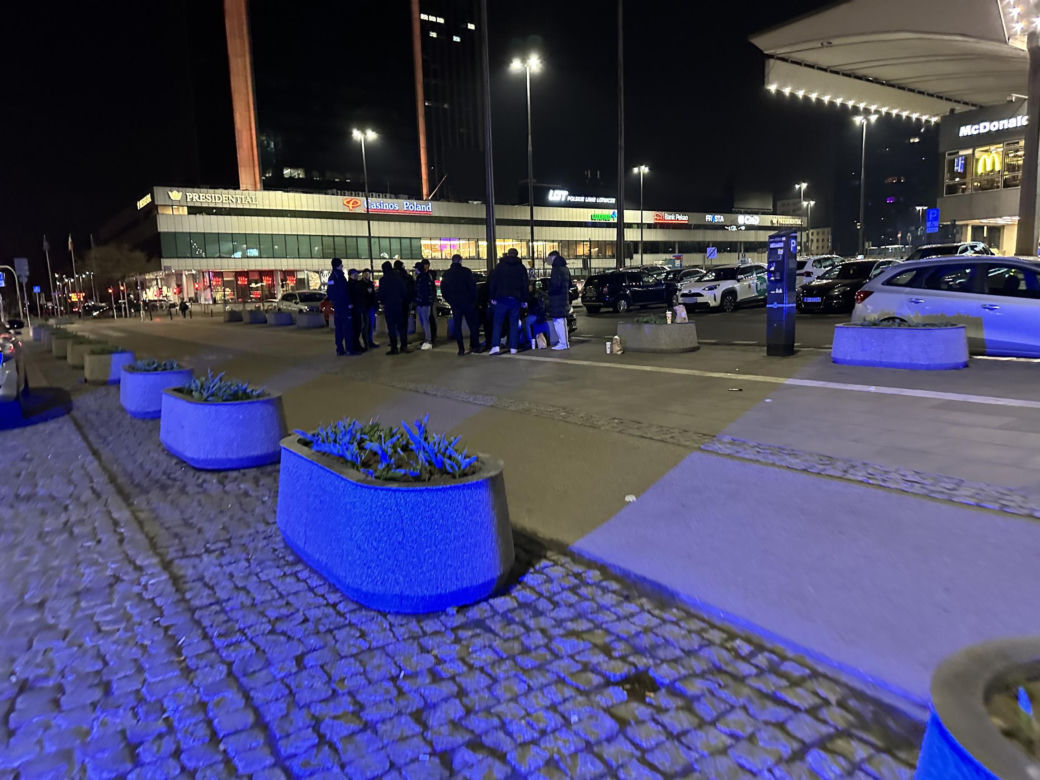 Bójka przy Dworcu Centralnym. Kolejny atak nożem w centrum Warszawy. Ranny Litwin