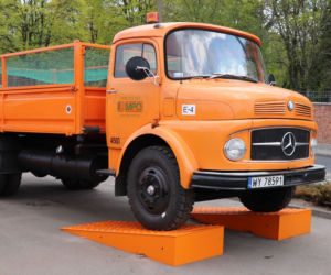 MPO Warszawa reaktywuje 54-letniego mercedesa!