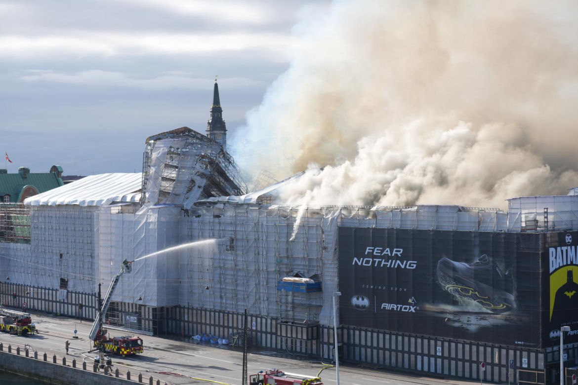 Przerażający pożar zabytkowego gmachu w stolicy Dani. „To jest nasza katedra Notre Dame”