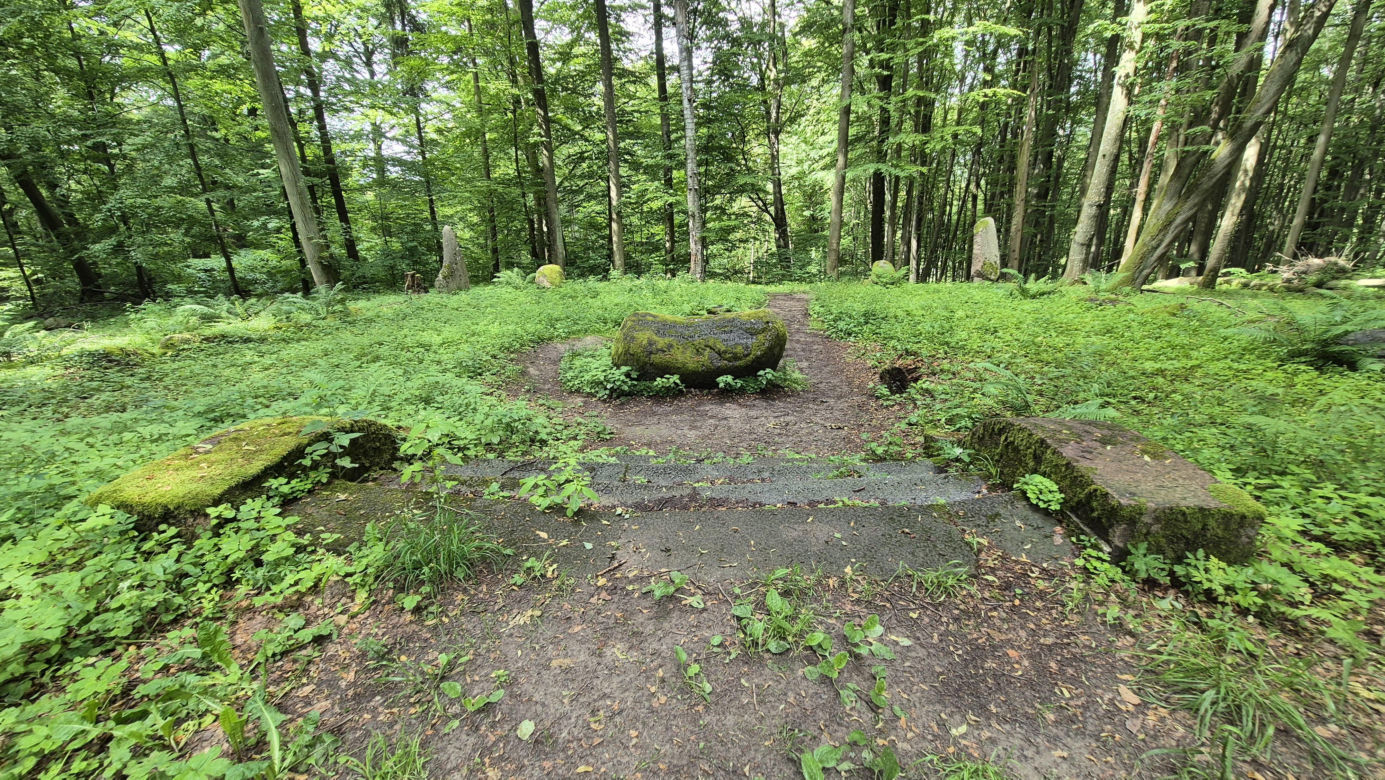 Odwiedziłam „mazurskie Stonehenge”. Jedna rzecz wprawiła mnie w osłupienie