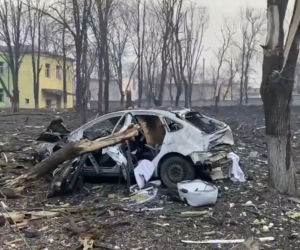   Zniszczony po rosyjskim nalocie sierociniec i szpital położniczy w Mariupolu