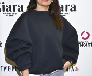 Markowska przytulała męża, Ostałowska zaskoczyła sylwetką, Ścibakówna błyszczała na premierze biografii Rewińskiego