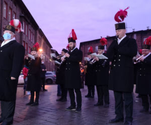 Barbórka w czasach zarazy, Górnicza orkiestra mimo pandemii obudziła mieszkańców Nikiszowca! [ZDJĘCIA]