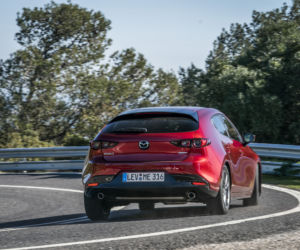 Mazda 3 2.0 SKYACTIV-G 122 KM 6MT (Soul Red Crystal)