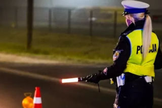 Rzucił się na policjantki z Opola! Sam był zlany krwią