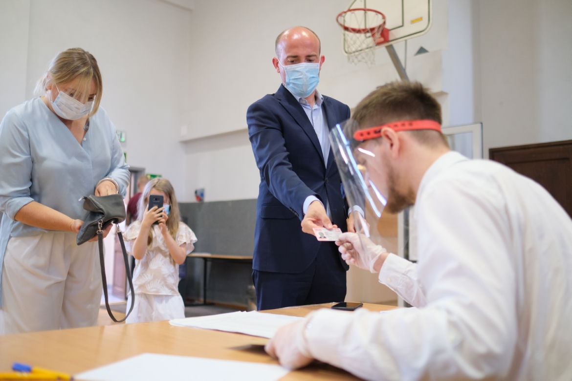 Wybory 2020 Borys Budka juz zagłosował z rodziną