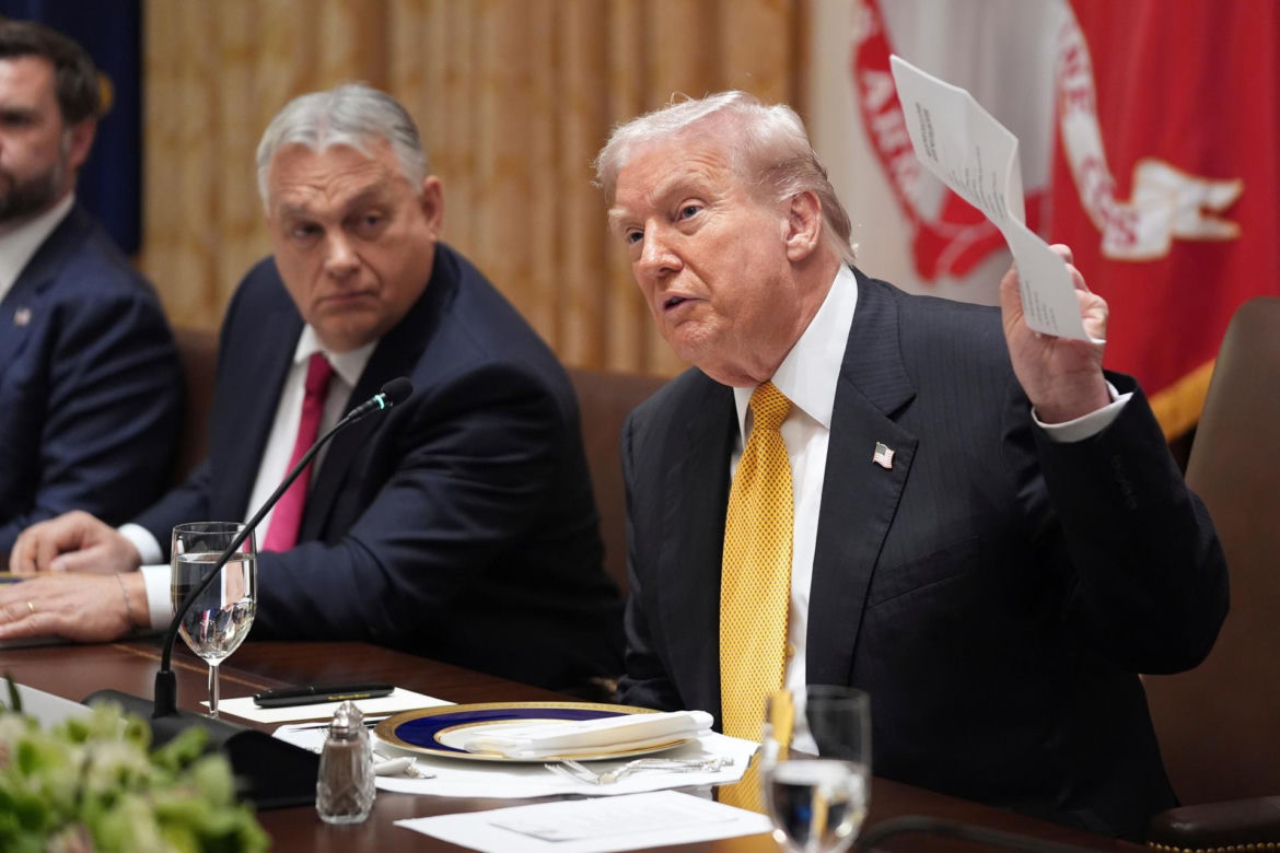 Trump przysnął na oficjalnym spotkaniu! "Jest stary i coraz bardziej to widać"