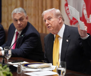 Trump przysnął na oficjalnym spotkaniu! Jest stary i coraz bardziej to widać