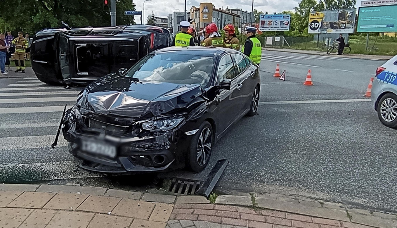 Kobieta staranowała toyotę