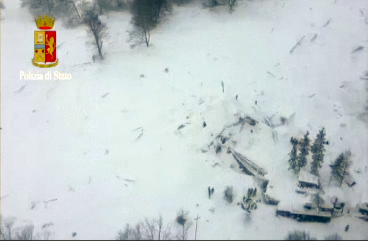 Lawina zmiażdżyła hotel! Tragedia we włoskim kurorcie