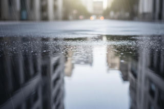 Napad w Żabce w Kobyłce. Czy ostateczny cios był usprawiedliwiony?