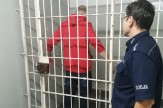 Zielona Góra: 27-latek zabrał na imprezę TŁUCZEK DO MIĘSA. UŻYŁ GO, kiedy był już pijany!