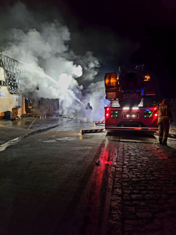 Kolejny market spłonął w Polkowicach. To już drugi taki pożar w krótkim czasie!