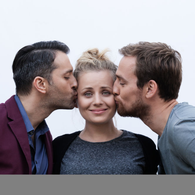 Singielka, Elka (Paulina Chruściel), Tomasz (Mateusz Janicki), Mikołaj (Filip Boek)