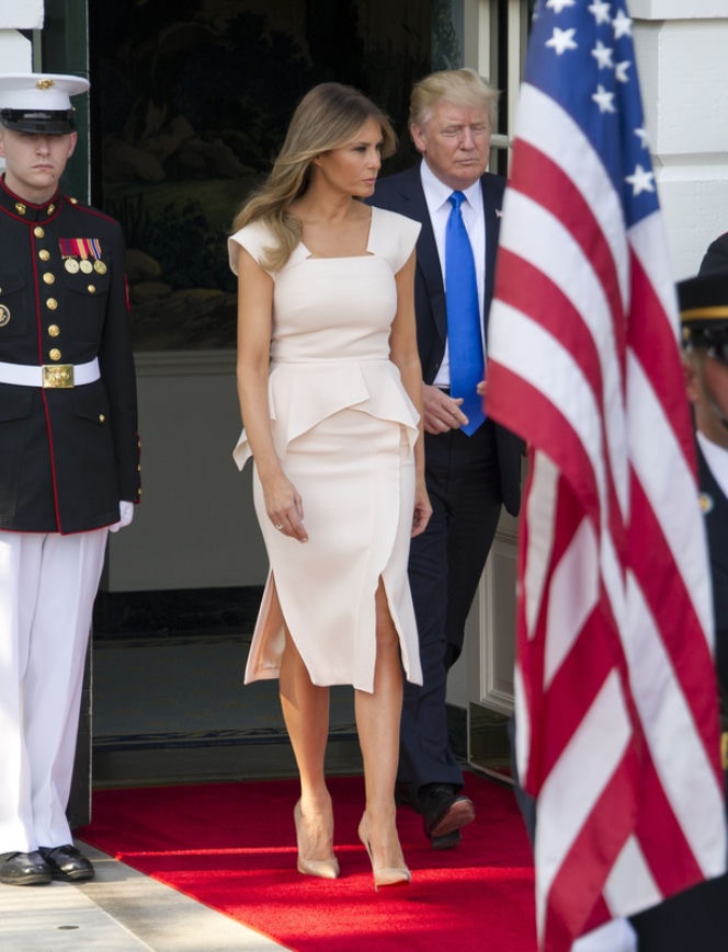 Melania Trump w TANIEJ sukience