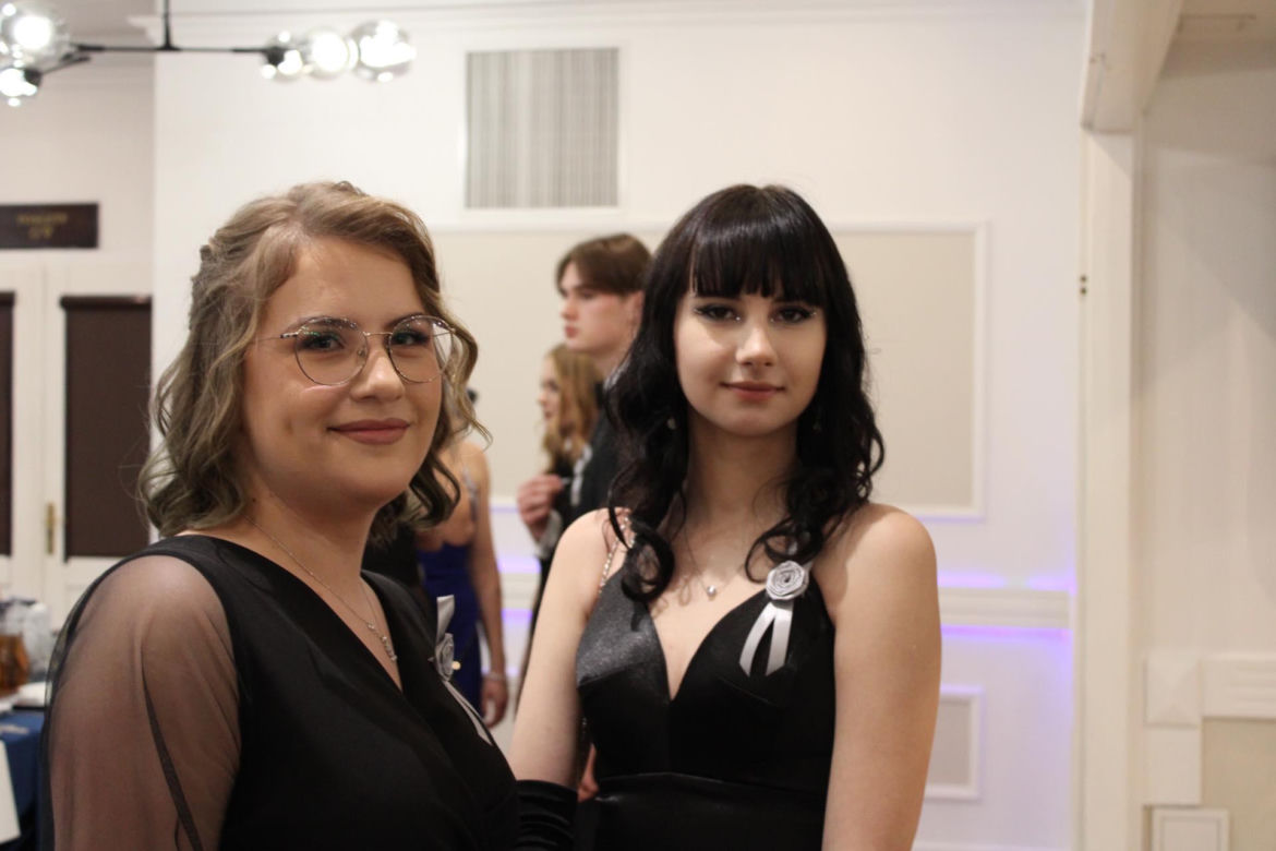 Bal studniówkowy 2024 II Liceum Ogólnokształcącego w Starachowicach
