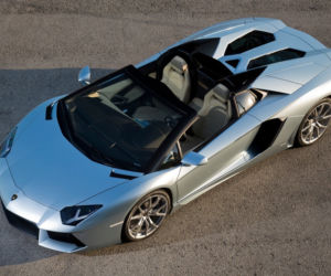 Lamborghini Aventador LP700-4 Roadster