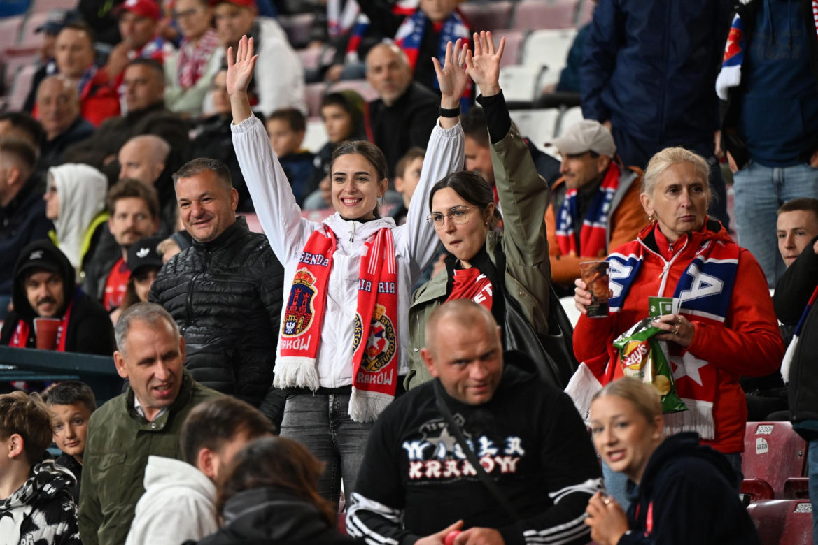 Wisła Kraków - Jagiellonia Białystok; Zdjęcia kibiców i zawodników z meczu 8. kolejki PKO BP Ekstraklasy