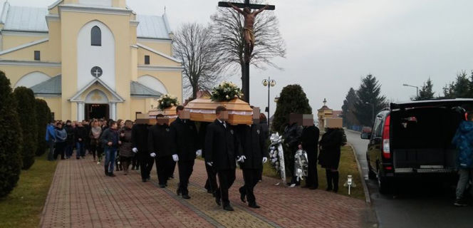 Pogrzeb Dominiki i Anny - Tryńcza