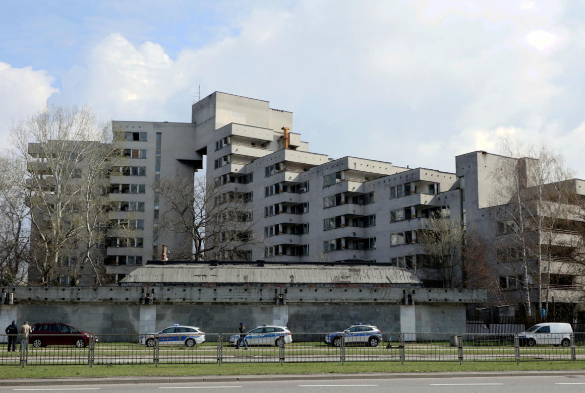 Widok na modernistyczne osiedle przy Sobieskiego 