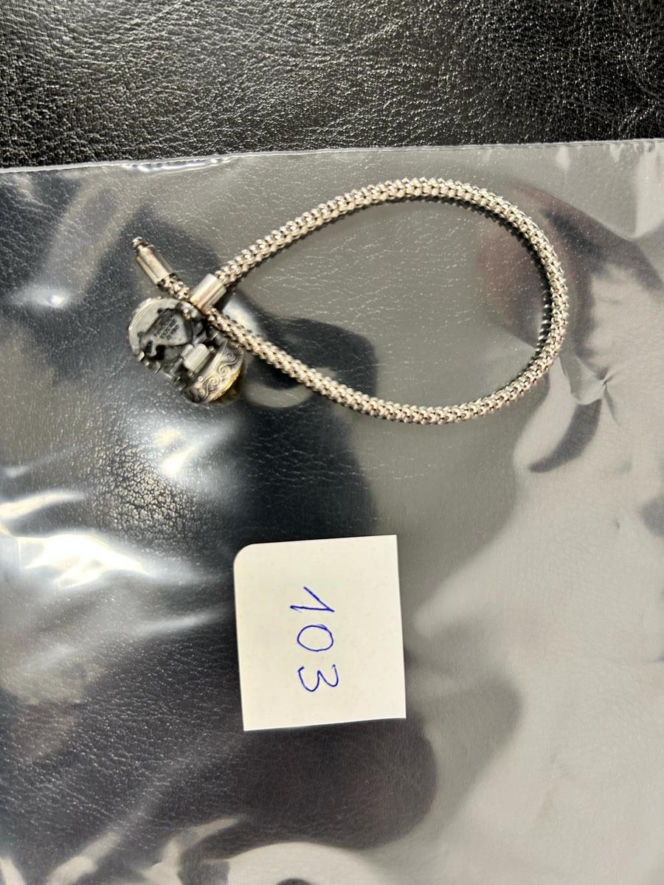 Rozpoznajesz te błyskotki? Policja poszukuje właścicieli bizuterii i kosztowności