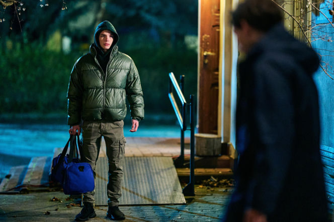 Na wspólnej, odcinek 4166: Marta jest w ciąży? Mikołaj znajduje pozytywny test ciążowy!