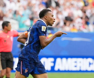 Kylian Mbappe z aktorką Ester Exposito na wakacjach na Sardynii